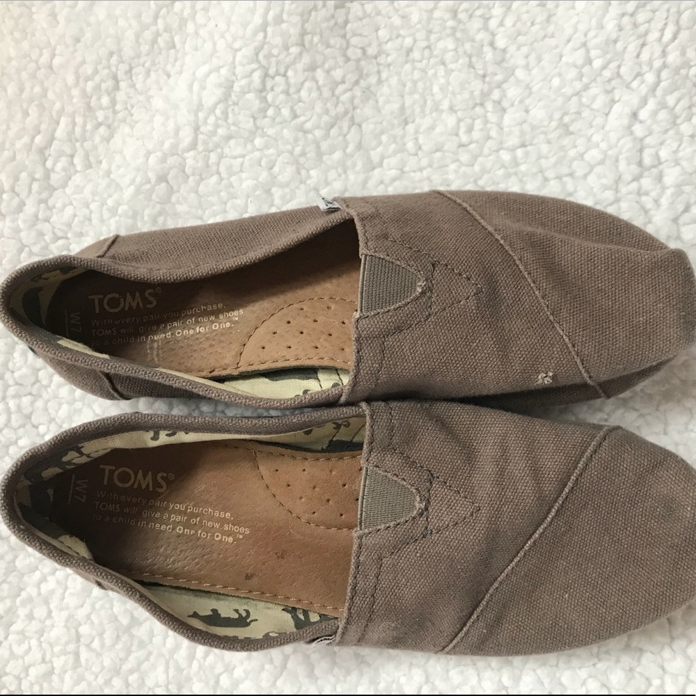 Toms